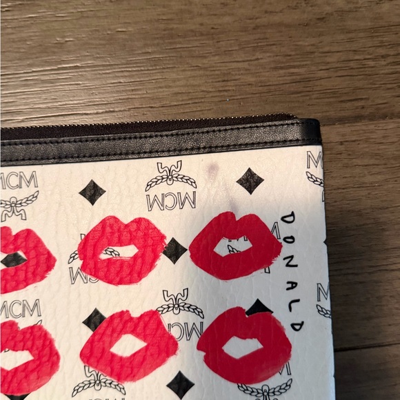 MCM Pouch - Picture 3 of 4